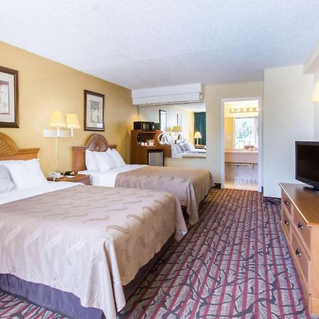 Rodeway Inn Central Clearwater Beach Екстер'єр фото