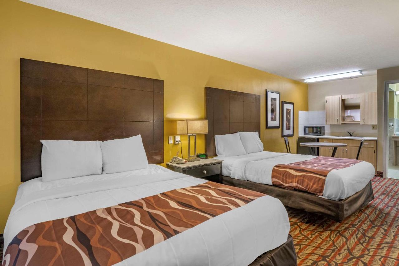 Rodeway Inn Central Clearwater Beach Екстер'єр фото