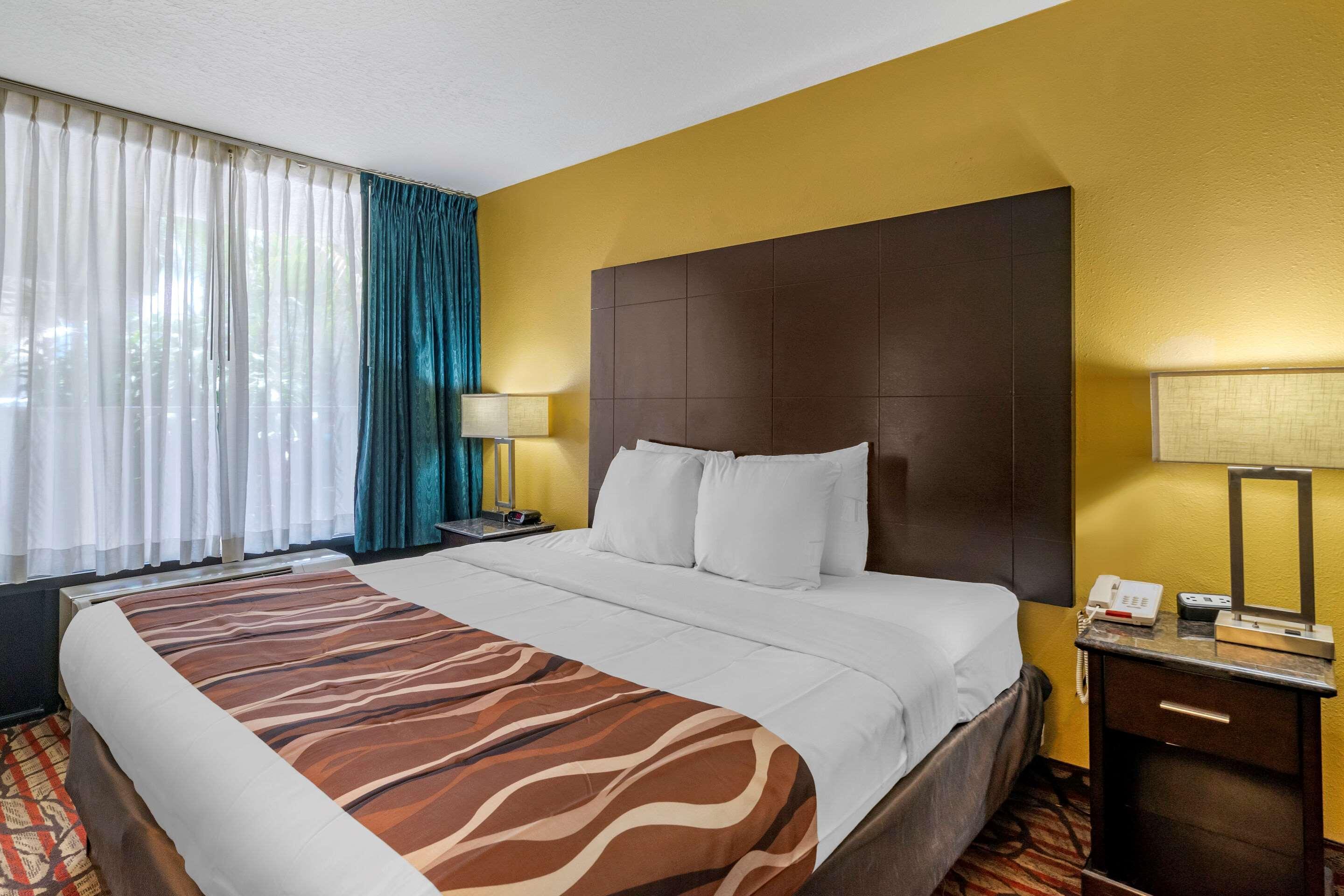 Rodeway Inn Central Clearwater Beach Екстер'єр фото