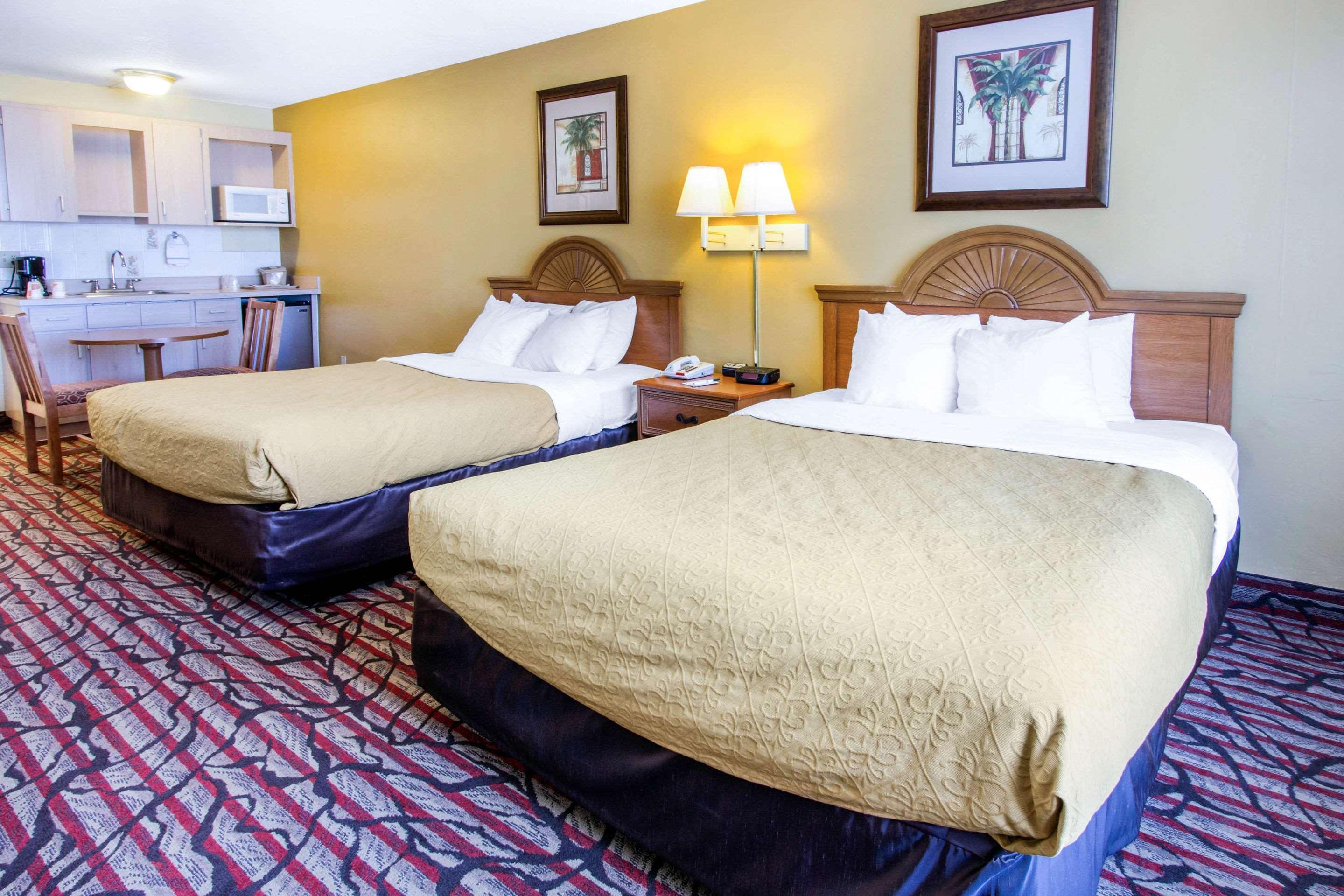 Rodeway Inn Central Clearwater Beach Екстер'єр фото