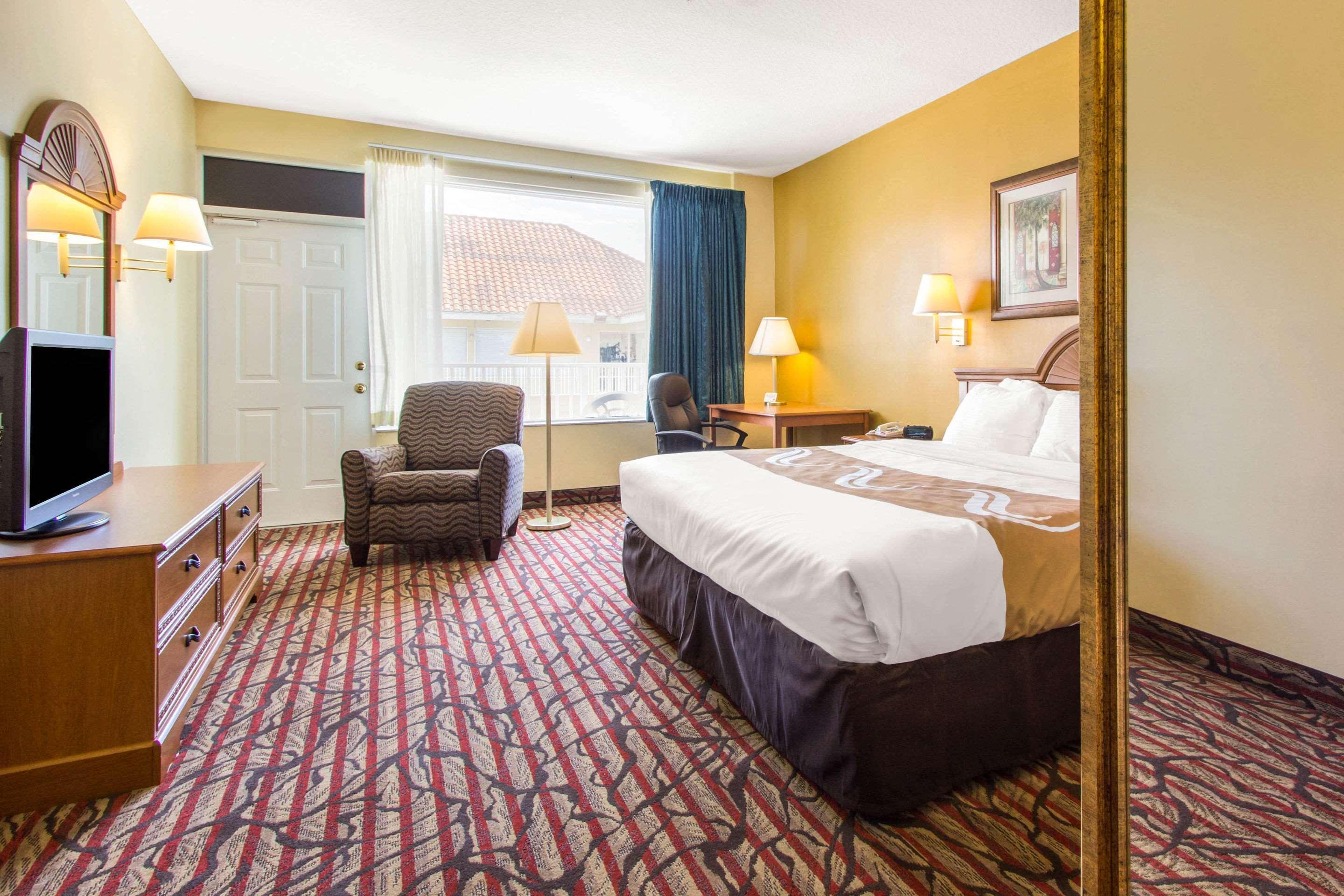 Rodeway Inn Central Clearwater Beach Екстер'єр фото