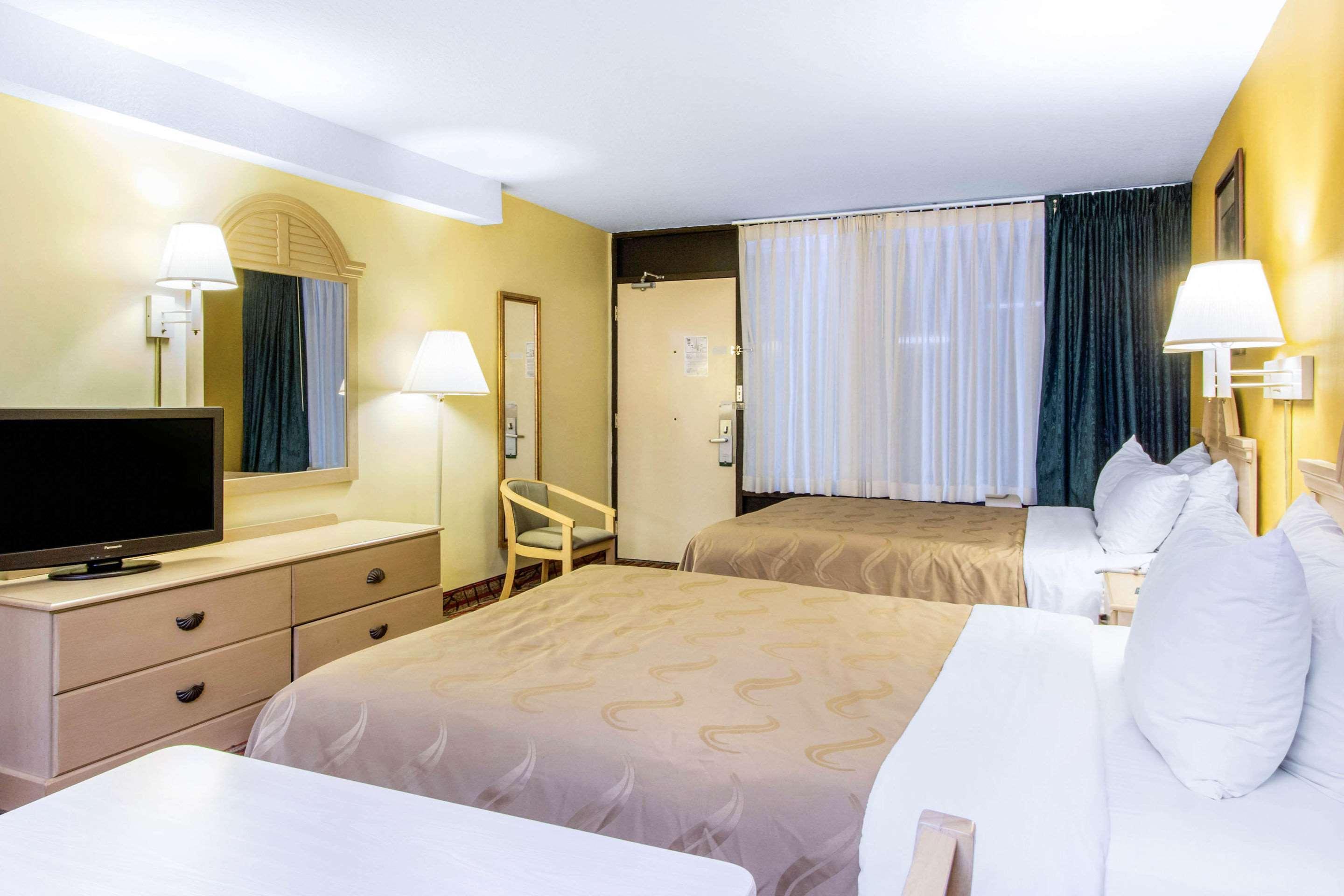 Rodeway Inn Central Clearwater Beach Екстер'єр фото