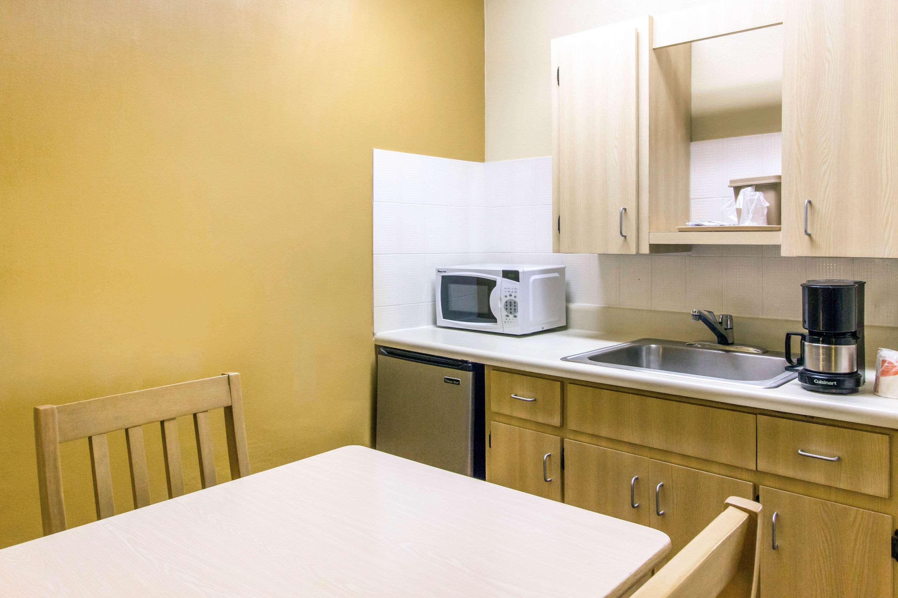 Rodeway Inn Central Clearwater Beach Екстер'єр фото
