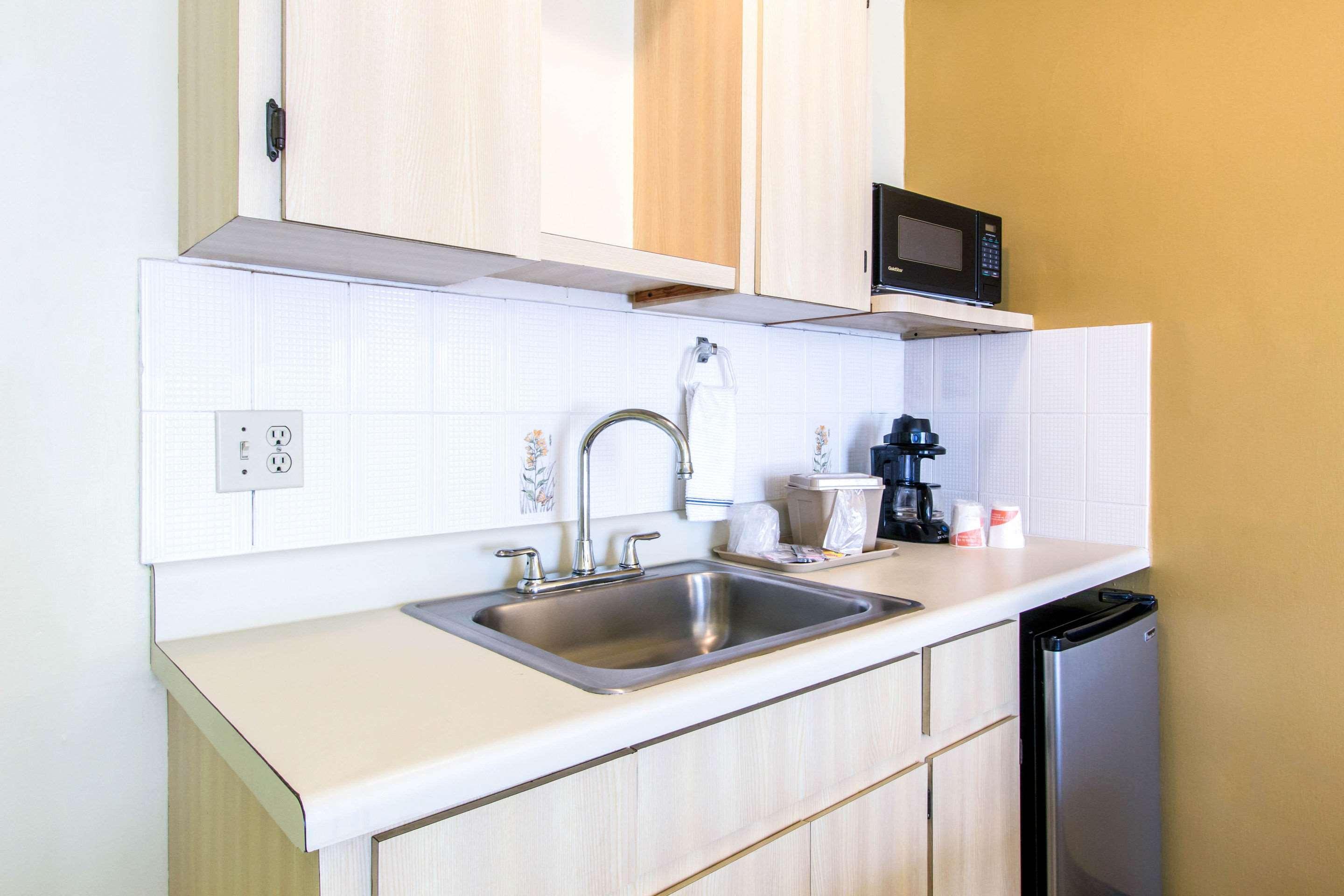Rodeway Inn Central Clearwater Beach Екстер'єр фото