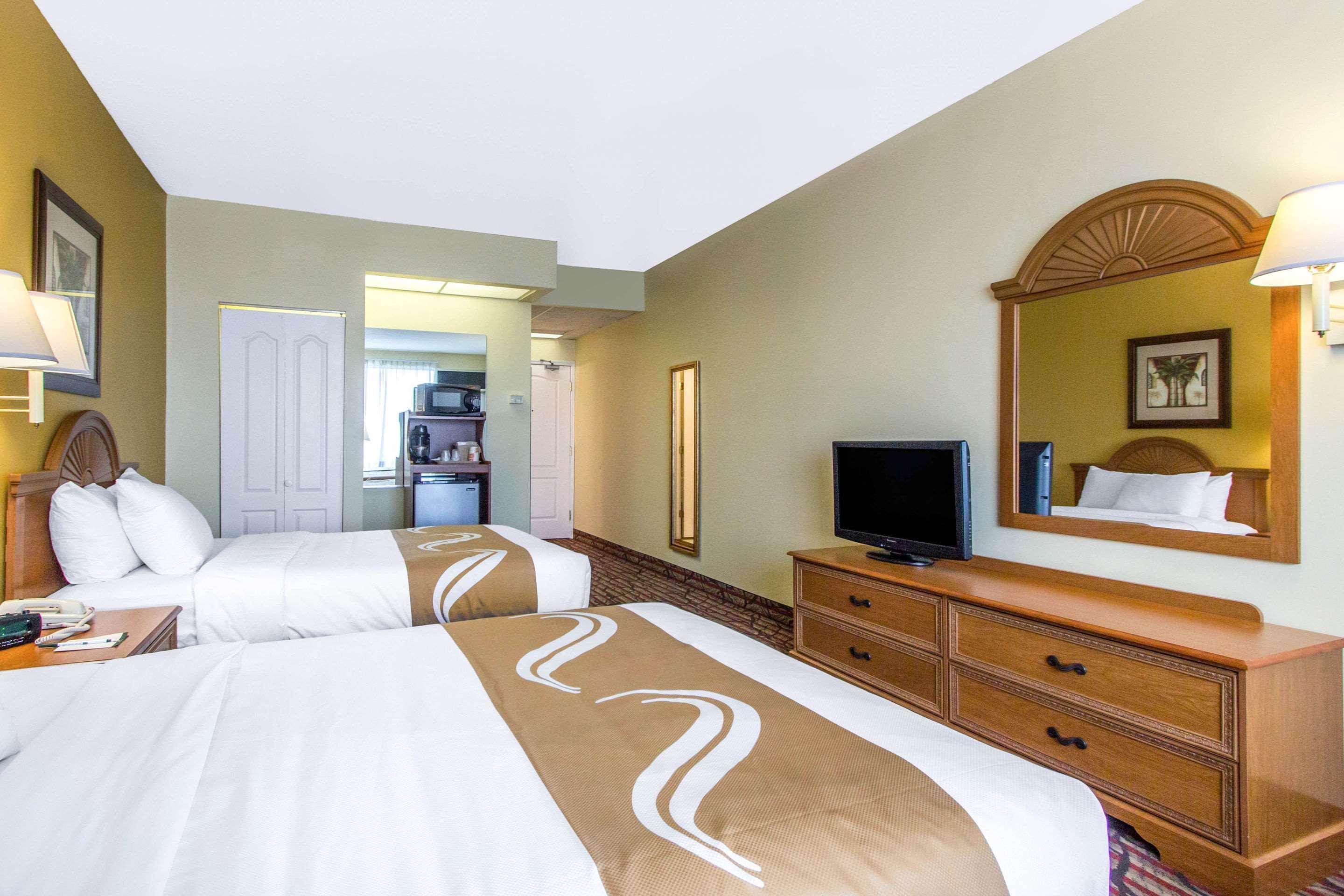 Rodeway Inn Central Clearwater Beach Екстер'єр фото