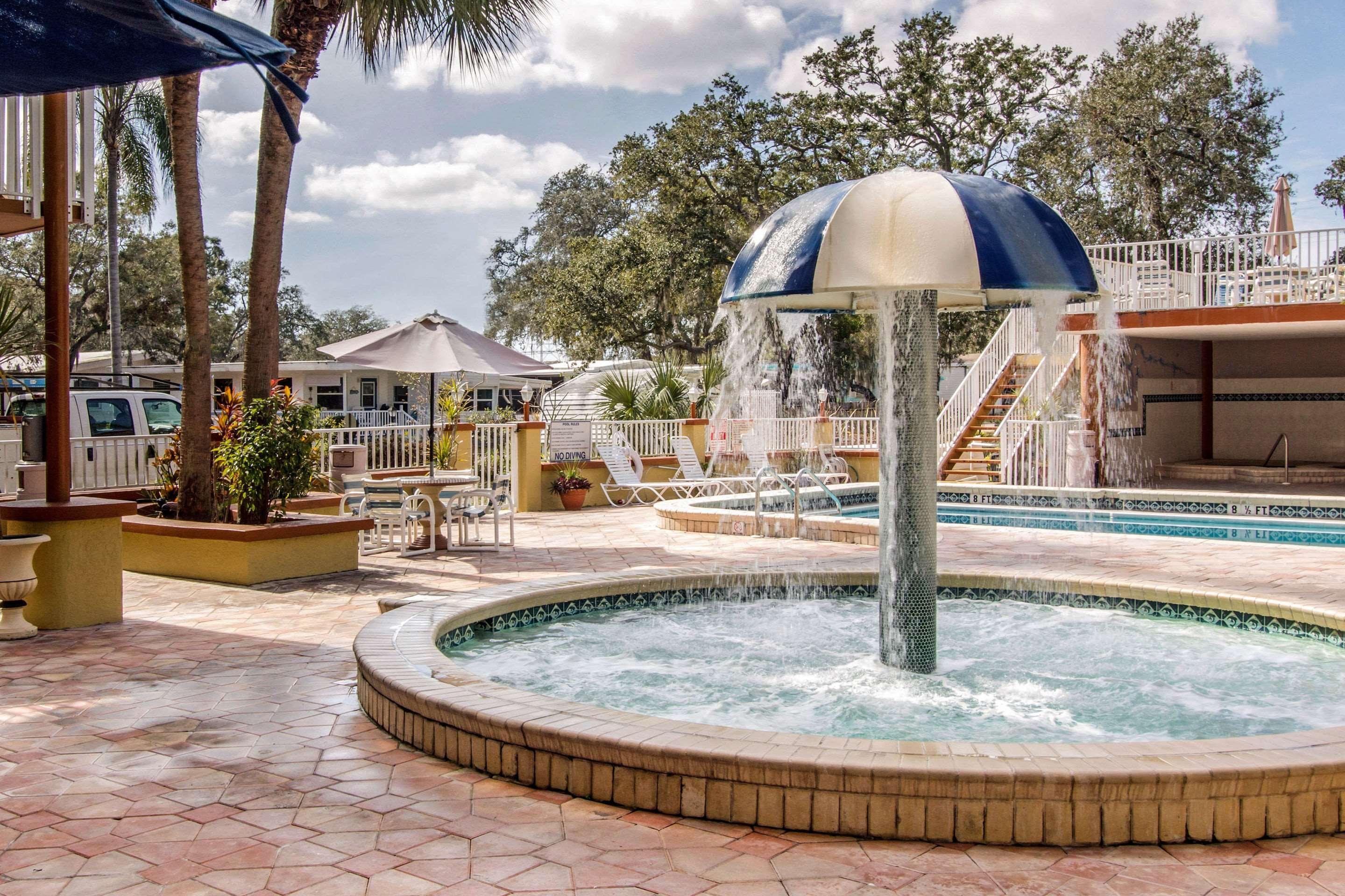 Rodeway Inn Central Clearwater Beach Екстер'єр фото